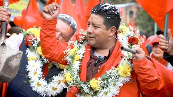 Acusaciones de extorsión electoral contra gobernador de La Paz Santos Quispe ante el Tribunal Supremo Electoral (TSE)