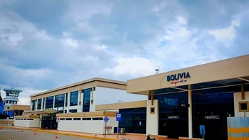 Aeropuertos bolivianos amplían su capacidad para recibir vuelos internacionales durante el Carnaval de febrero.
