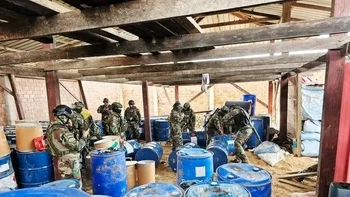 Cinco personas aprehendidas en Cochabamba tras operativo antidroga y enfrentamiento con patrullas policiales