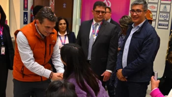 Banco FIE inicia devolución de ahorros en dólares para clientes en Potosí y otros departamentos del país