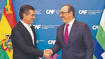 Bolivia promueve crecimiento sostenible y desarrollo económico en el Foro Económico Internacional de CAF en Panamá.