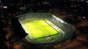 Bolivia y México apuntan a un lleno total en el Tahuichi Aguilera antes del repechaje internacional con Surinam.