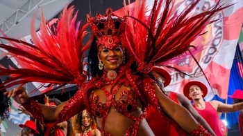 Río de Janeiro se llena de vida y colorantes en la semana previa al Carnaval con ventas récord en comercios