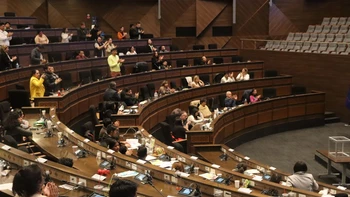 Designaciones electorales departamentales se paralizan en La Paz y Chuquisaca por incumplimiento de requisitos.