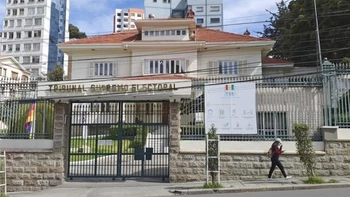 Elecciones subnacionales: Tribunal Supremo Electoral inhabilita a 685.684 ciudadanos con motivos variados y Santa Cruz lidera la lista de ausencias.