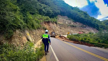 Transitabilidad garantizada en Santa Cruz, pero alertas por lluvias en zonas críticas y rutas productivas afectadas