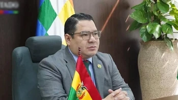 Iniciación de investigación penal contra el exministro Eduardo Del Castillo por impedir ejercicio de función policial en Chile