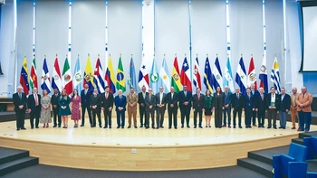 Bolivia abre sus puertas a la inversión y el desarrollo en el Foro Económico Internacional de la CAF