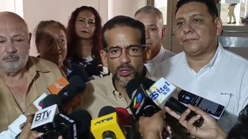 Gobierno cruceño y central unirán fuerzas para desalojar 300 propiedades avasalladas en Santa Cruz con presencia militar