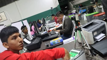 Más de 92.800 nuevos votantes se registran en todo el país, con Santa Cruz líder en la incorporación electoral.