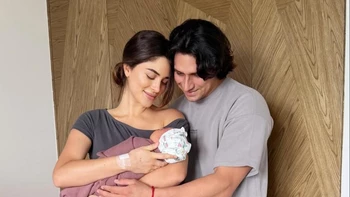 La reina de belleza Juliana Barrientos inicia una nueva etapa como mamá primeriza con el nacimiento de su hija Irina.