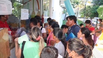 Profundización de crisis en sistema de salud cruceño: paros simultáneos afectan atención hospitalaria en Santa Cruz de la Sierra.