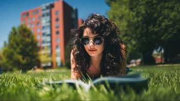 La naturaleza como herramienta cognitiva: recuperar energía mental y mejorar la atención en entornos verdes