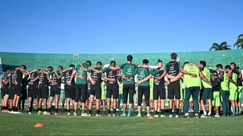 La renovación del estadio Tahuichi se refleja en la práctica de la Selección Boliviana antes del amistoso con México.