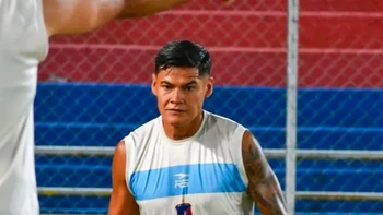 Lovera se convierte en jugada clave para Oriente Petrolero al firmar contrato y unirse al plantel alineado por David González.