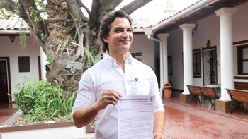 Manuel Saavedra abandona el Concejo Municipal para postularse como candidato a la Alcaldía de Santa Cruz de la Sierra.