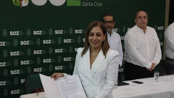 Mónica Justiniano asume dirección del INRA Santa Cruz, priorizando protección de tierras y recursos naturales con transparencia.