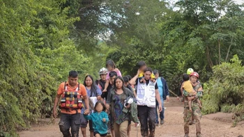 Nueve cuerpos sin vida descubiertos en Warnes después del desborde del río Piraí, que afectó a más de 300 familias.