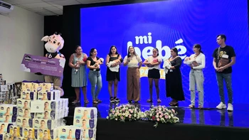 Pañales Mi Bebé brinda un regalo emocionante a siete familias bolivianas con bebés nacidos en Navidad, apoyando su desarrollo infantil.