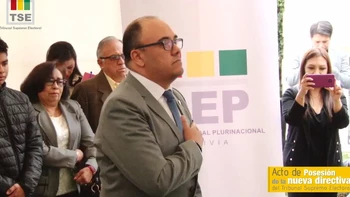 Consolidación de democracia intercultural y elecciones imparciales bajo liderazgo de Gustavo Ávila y Ximena Camacho.