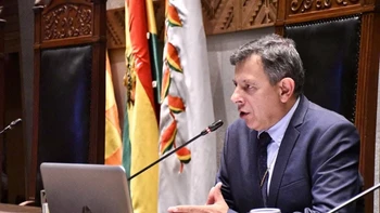 Presidente del Senado destaca avances legislativos y fiscalización para superar crisis y reordenar institucionalidad del país.