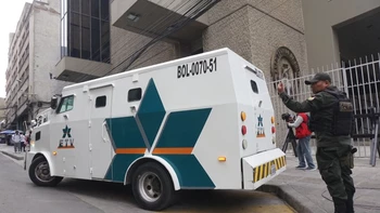 Devuelta de dólares y restauración de confianza ciudadana en Bolivia con devolución progresiva de $us 2600 millones retenidos.