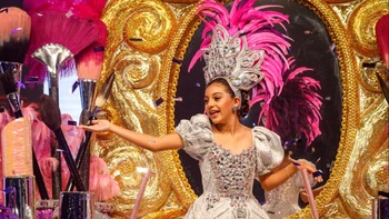 La coronación de Novy Aguilera marca inicio de la celebración Carnaval Infantil 2026 en Santa Cruz, con desfile y diversión