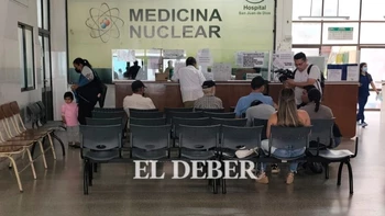 Trabajadores de salud de Santa Cruz realizan paro departamental por incumplimientos gubernamentales y falta de respeto laboral