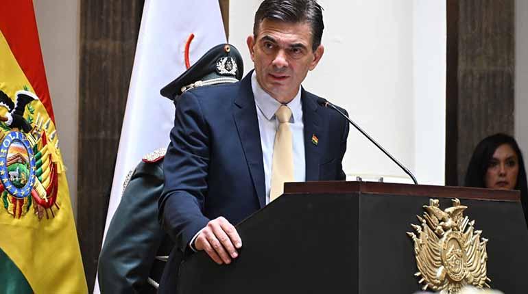 "Promesa electoral en duda: Gobierno de Paz enfrenta críticas por retraso en implementación del "50-50" en Bolivia"