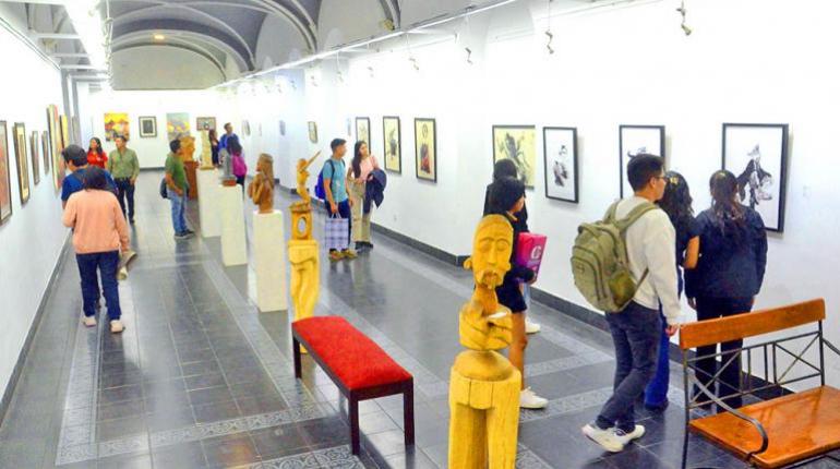 Festival Carnaval: Danza, cine francés y conciertos en Laredo y Cochabamba, con exposiciones de arte contemporáneo y pintura.