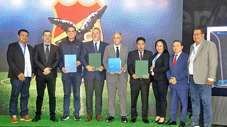 Entel refuerza su compromiso con el fútbol boliviano a través de un contrato histórico y generoso para los clubes profesionales.