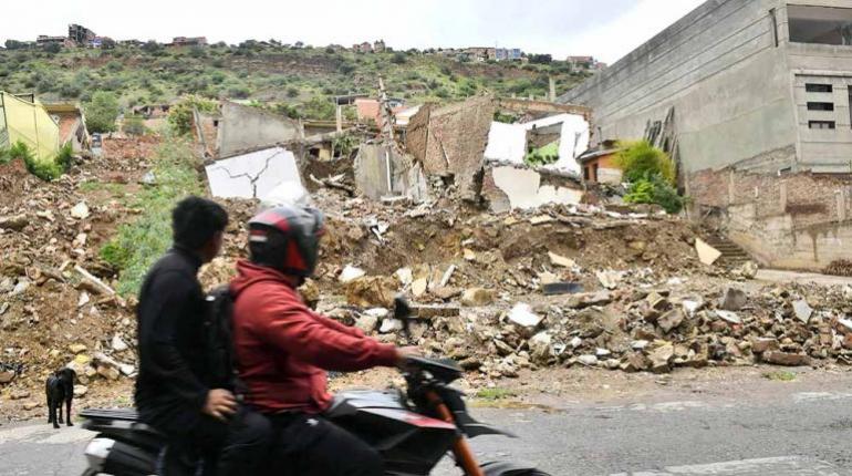 Deslizamientos en Ticti Sur declarados desastre municipal, 83 familias afectadas piden soluciones urgentes.