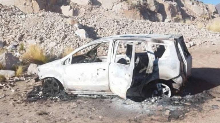 Dos extranjeras, posiblemente chilenas, son encontradas muertas y con signos de tortura en Challapata, Oruro, con vehículo quemado al lado.