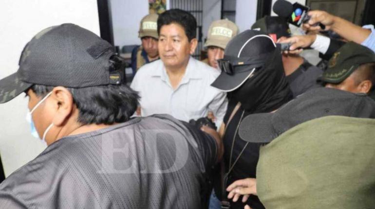 La justicia mantiene a exministro Édgar Montaño cuatro meses en prisión preventiva por corrupción en la construcción de la doble