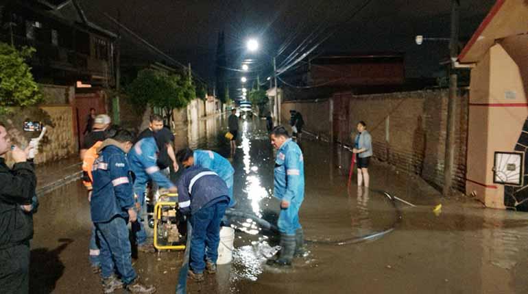 Cochabamba enfrenta una lluvia de alta intensidad, con 98 milímetros por hora, y activa operativo de respuesta inmediata.