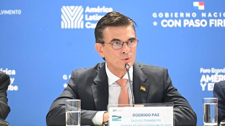 Paz gobierna desde Panamá bajo decreto 5515 mientras Lara omitió informar su viaje y abandona funciones clave