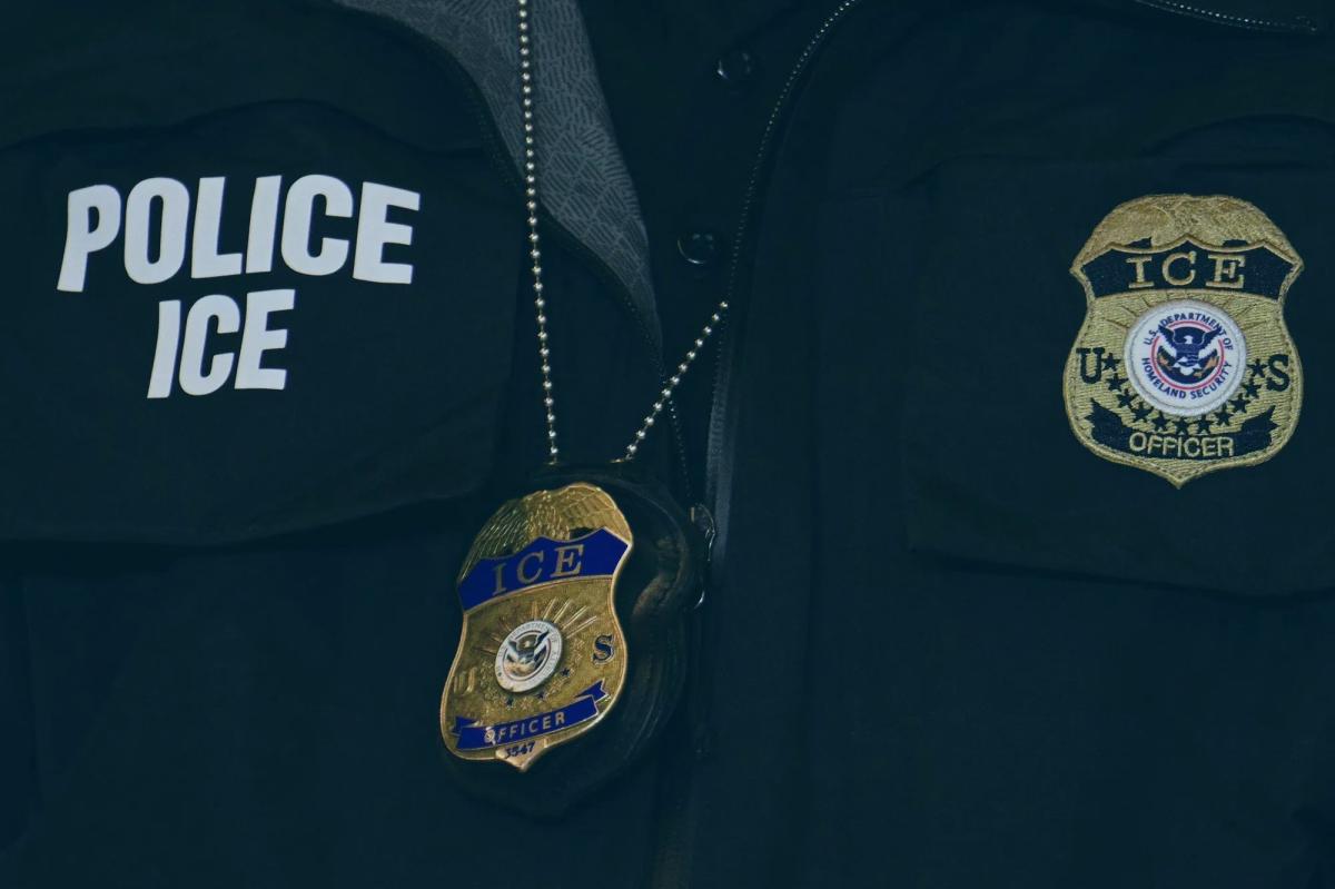 La enérgica defensa de la gestión migratoria de Trump contrasta con la crítica mediática y los errores insignificantes bajo su