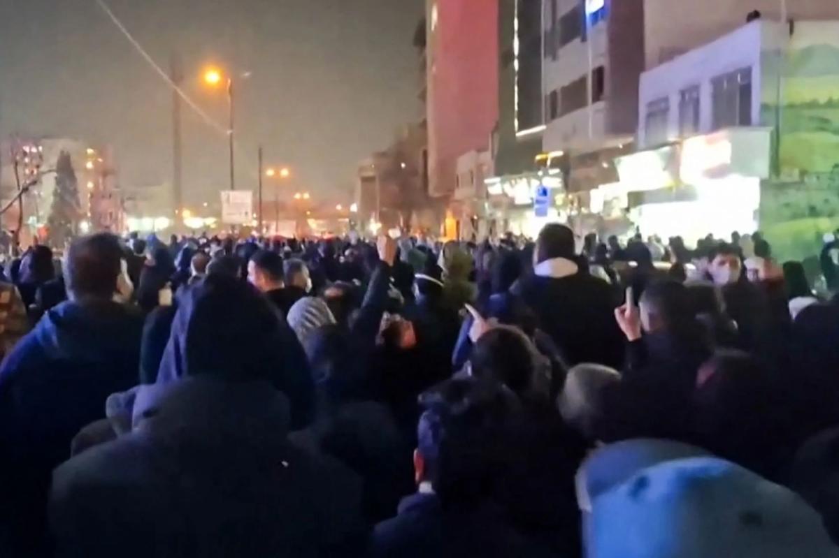 La revolución iraní contra el régimen islámico inspira la osadía popular y un cambio geopolítico global en el horizonte.