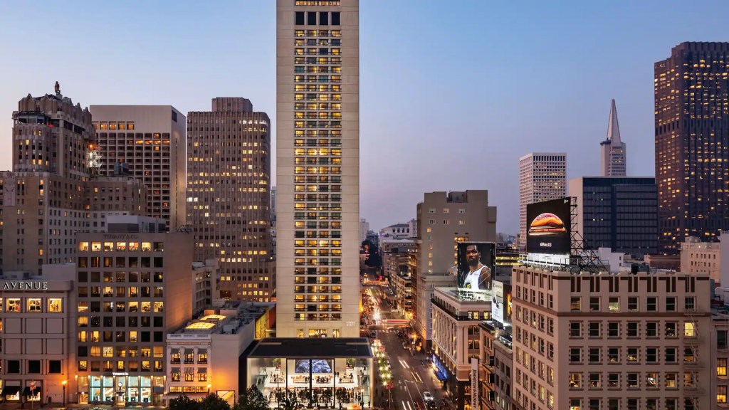 Marcha contra el impuesto a la riqueza en California: fundador de startup AI organiza protesta entre tech-élites.