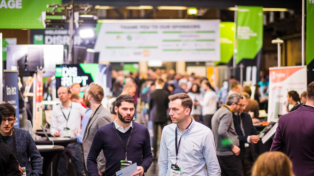 "Convergencia de negocios: Acceso a inversores y compradores en el TechCrunch Disrupt 2026"