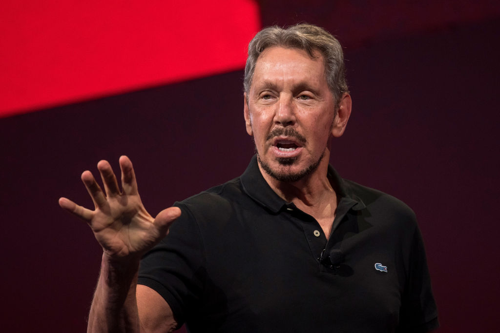 Larry Ellison garantiza 40.000 millones de dólares para financiar oferta de Paramount y adquirir Warner Bros.