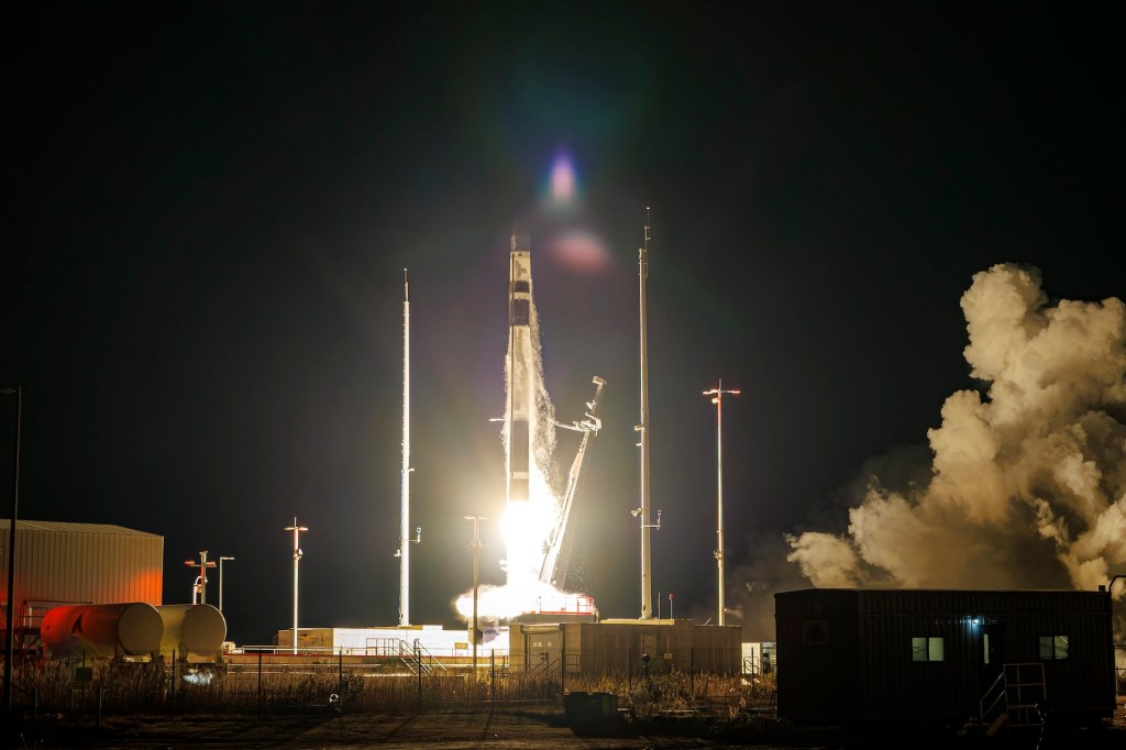 Rocket Lab gana contrato multimillonario para diseñar y manufacturar satélites de defensa para el SDA