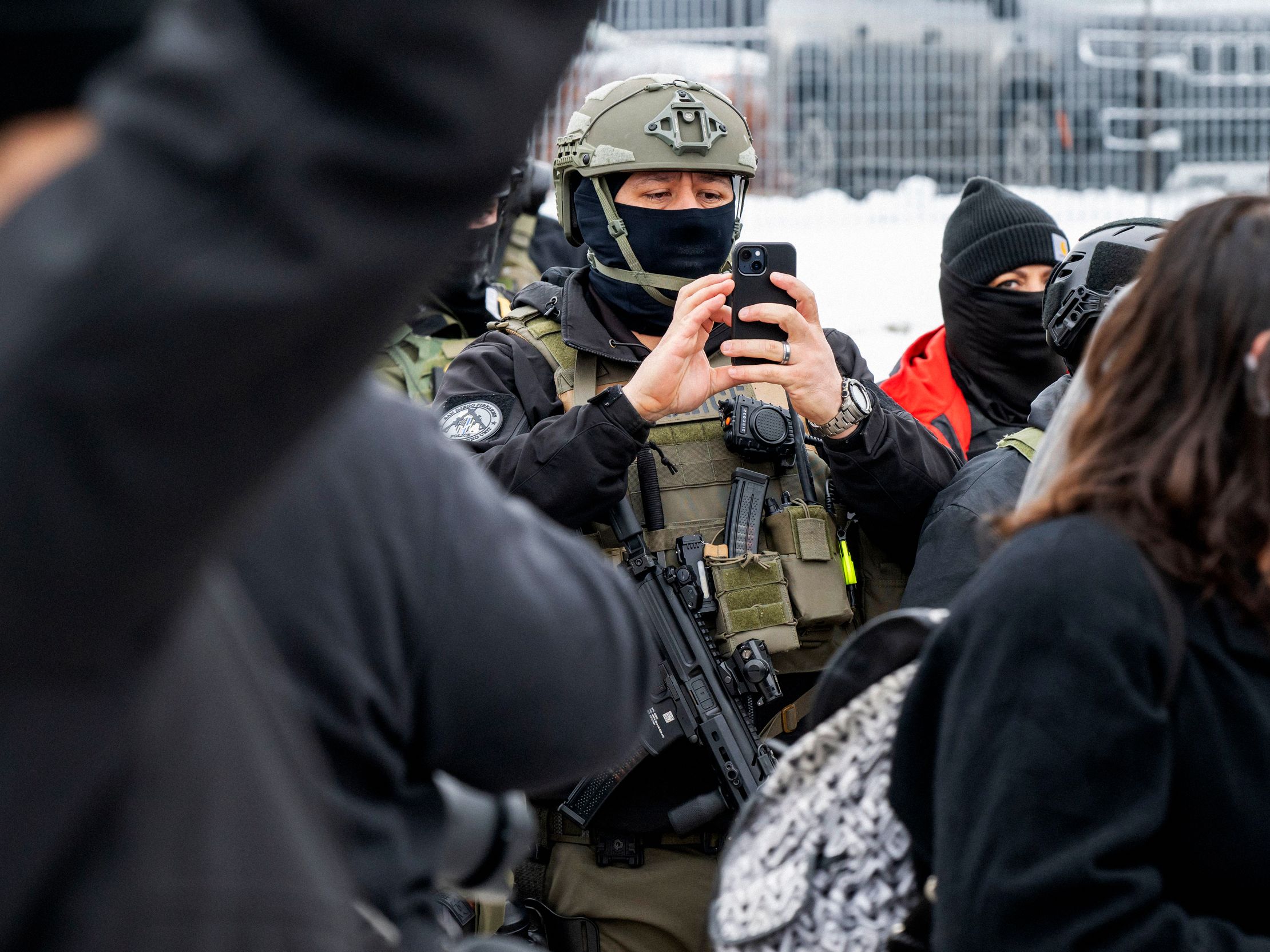 "El sistema de reconocimiento facial de la DHS no puede verificar identidades con precisión y se utiliza para recopilar datos